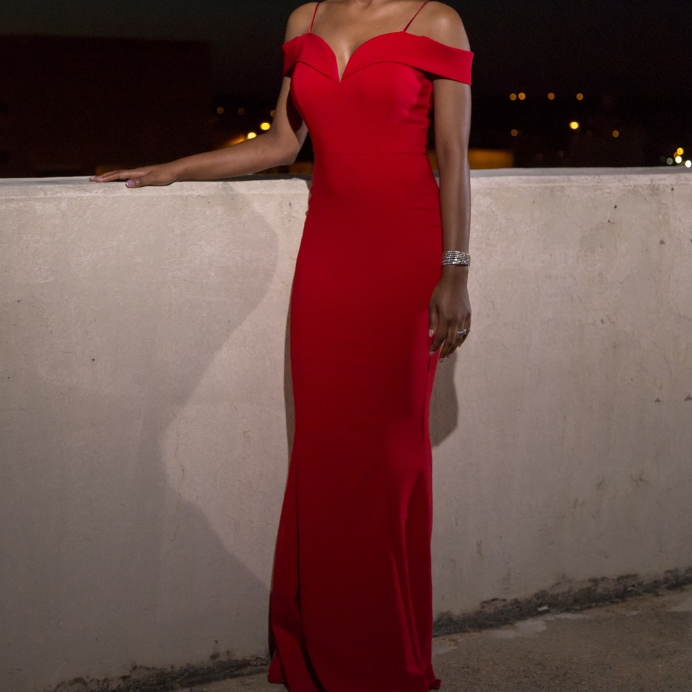 Red Sweetheart fitted formal gown